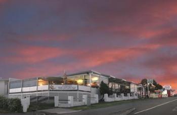 Bridport Bay Inn Esterno foto